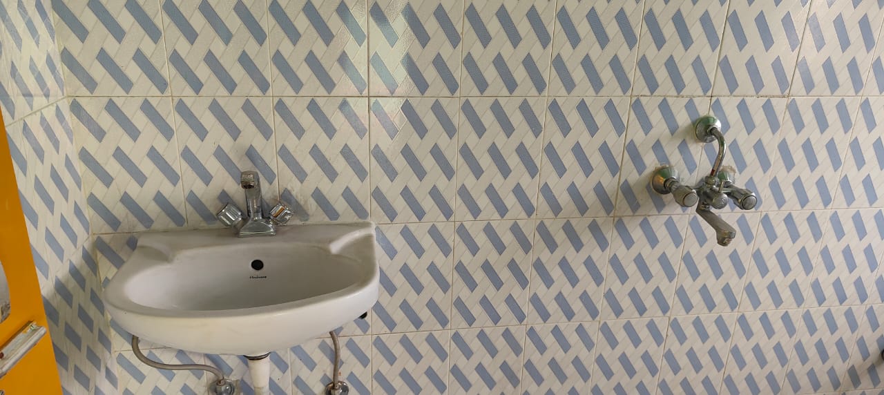 Semi Furnished 3bhk in Chitralekha Path, Rukmini Gaon, Guwahati, Assam, India for Rent